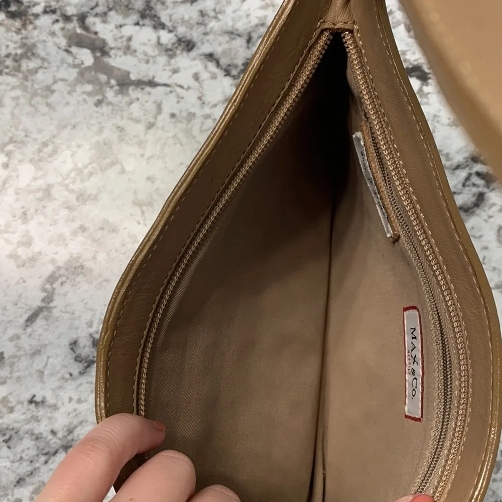 MAX&Co leather tan purse/shoulder bag - Picture 4 of 7